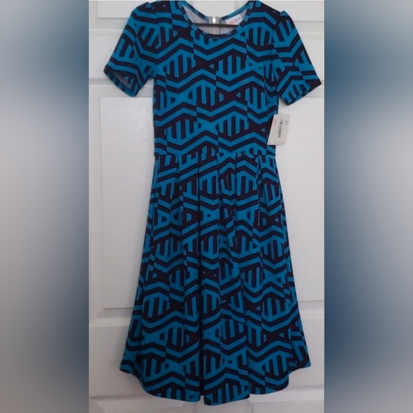 LuLaRoe Dresses & Skirts - Lularoe Amelia dress blue purple Pleated, pockets, chunky metal zipper